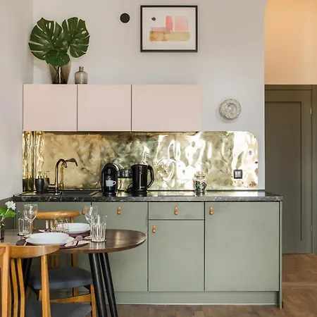 Nowy Swiat 28 Varsó